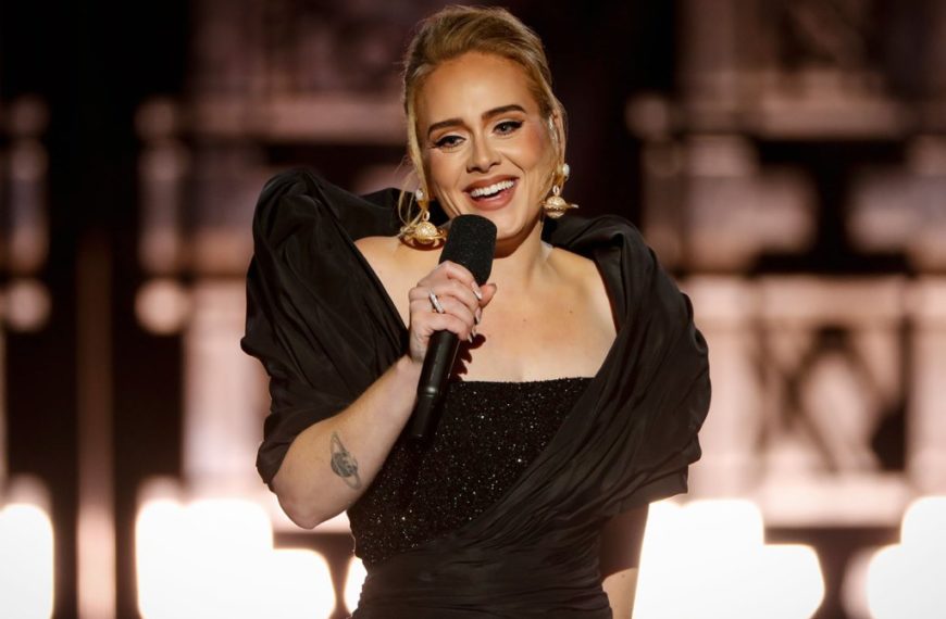 Adele Bra Size, Age, Weight, Height, Measurements