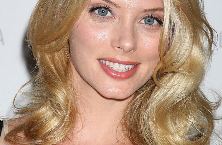 April Bowlby Bra Size, Age, Weight, Height, Measurements
